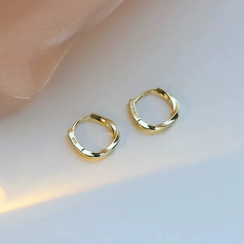 Valentina Hoops